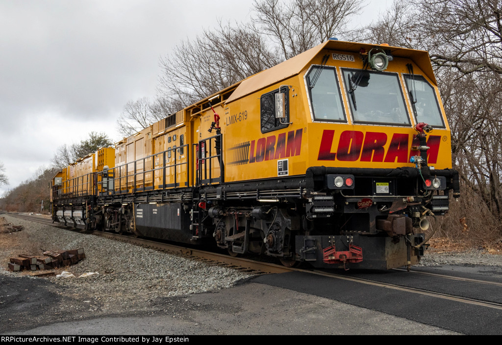 A Rail Grinder heads towards Springfield